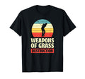 Weapons Grass Destruction Funny Golf Pun T-Shirt - Streetwear Style Unisex - T-Shirt, Sweatshirt, Hoodie