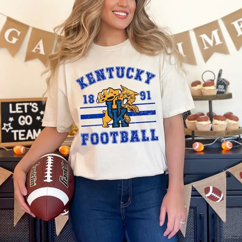 Kentucky Wildcats Vintage Distressed PNG SVG UK - Adult & Kids T-Shirts, Sweatshirts & Hoodies apparel design preview 1
