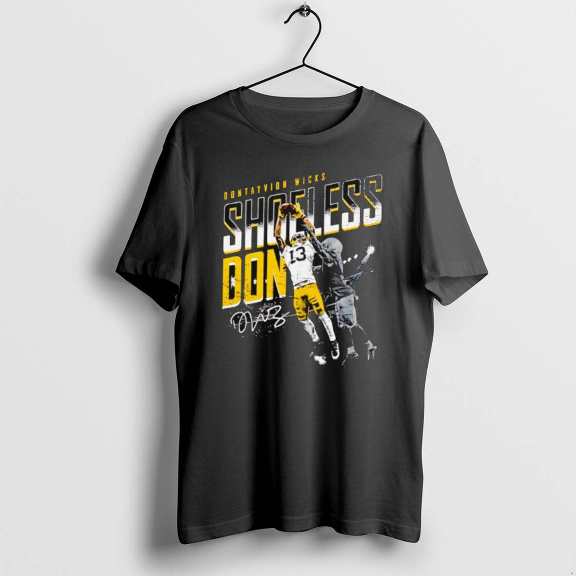 Official Dontayvion Wicks Green Bay Shoeless Catch - Adult & Kids T-Shirts, Sweatshirts & Hoodies apparel design preview 1