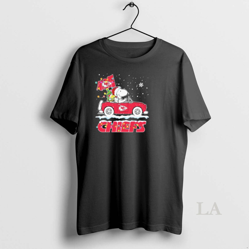 Original Peanuts X Kansas City Chiefs Driving Car - Adult & Kids T-Shirts, Sweatshirts & Hoodies apparel design preview 1