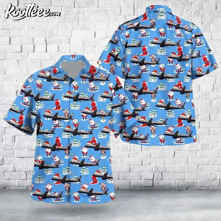 United Airlines Airbus A320-232 N454ua Christmas - Adult & Kids T-Shirts, Sweatshirts & Hoodies apparel design preview 1