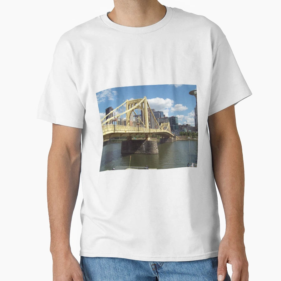 Roberto Clemente Bridge T-Shirt - Casual Everyday Wear Men Women - T-Shirt, Sweatshirt, Hoodie