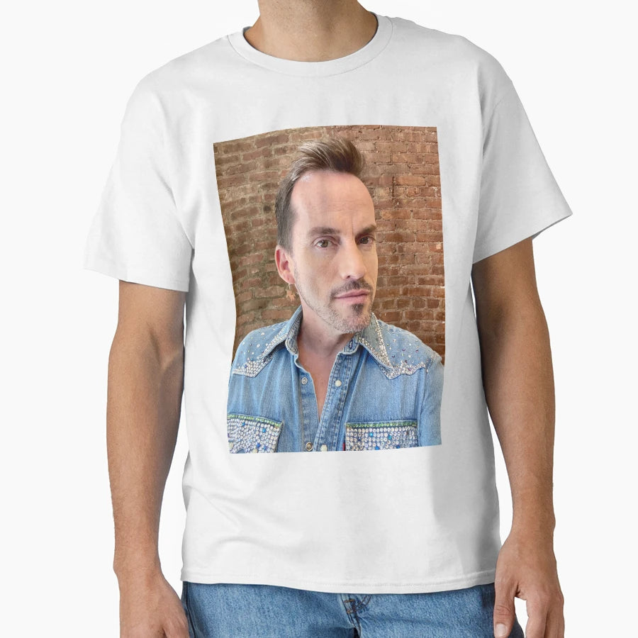 Roberto T-Shirt - Aesthetic Graphic for Adults - T-Shirt, Sweatshirt, Hoodie