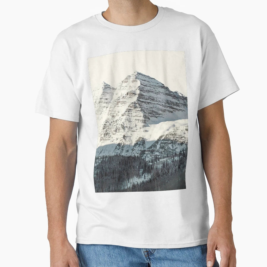 Maroon Bells Mountains Black And T-Shirt - Casual Everyday Wear Unisex - T-Shirt, Sweatshirt, Hoodie